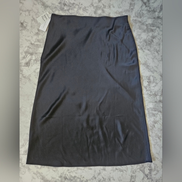 TREASURE & BOND Bias Cut Satin Midi Skirt! - Picture 6 of 9